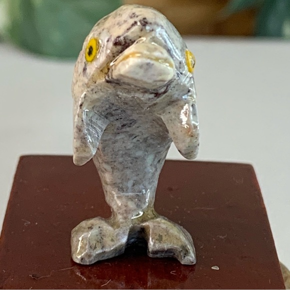 Miniature DOLPHIN Stone Carving Mini Figurine Grey Steatite Soapstone Animal 1.5 - Picture 4 of 13
